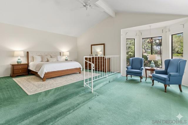 462 Avenida Adobe, Escondido CA: https://media.crmls.org/mediaz/62b61d17-b715-49ee-8160-bc1341d5165d.jpg