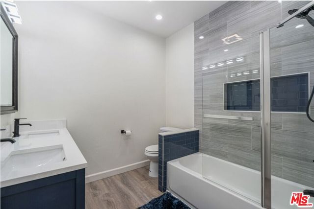 3216 W 30th Street, Los Angeles CA: https://media.crmls.org/mediaz/62b663a2-10a1-4d41-9511-3bcf4b6dcd51.jpg
