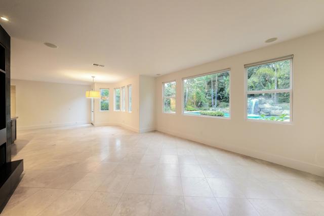 Detail Gallery Image 21 of 61 For 821 Shadow Ridge Pl, Chula Vista,  CA 91914 - 5 Beds | 4/1 Baths