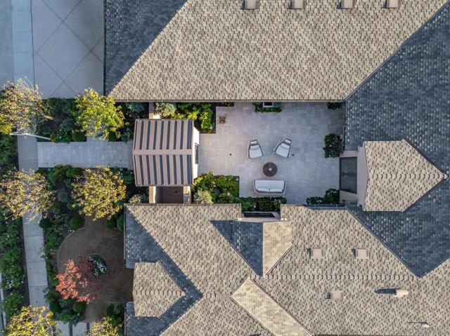 1879 Tahiti Drive, Costa Mesa CA: https://media.crmls.org/mediaz/62b7b878-a73c-4c70-88cc-acaad713959f.jpg