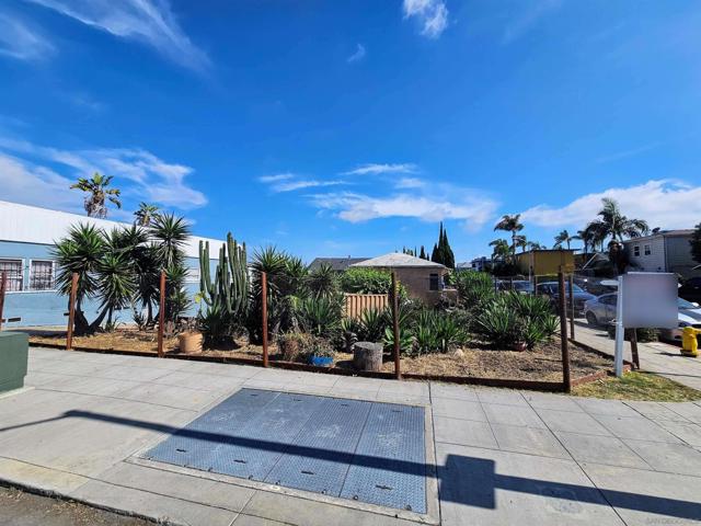1135 41 26th Street, San Diego CA: https://media.crmls.org/mediaz/62b8ef79-3184-42c9-a266-d05a5166b378.jpg