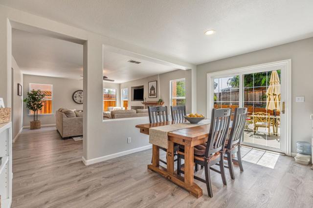 1770 Brentwood Court, Hollister CA: https://media.crmls.org/mediaz/62b91951-fd1a-4bf8-a195-dd43159b7184.jpg