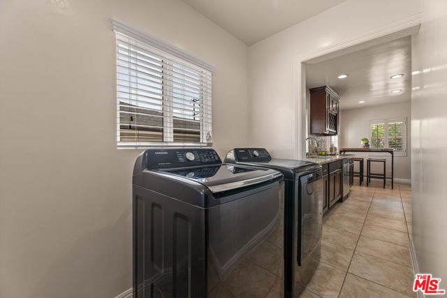 6130 Flores Avenue, Los Angeles CA: https://media.crmls.org/mediaz/62b979ea-fb39-4162-b1d0-e1c397759397.jpg