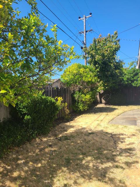 4879 Boone Drive, Fremont CA: https://media.crmls.org/mediaz/62b9be7c-14f7-4526-94f8-712f18e0f03a.jpg