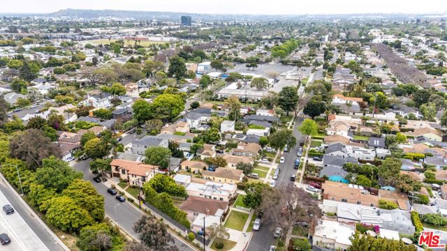 2524 Federal Avenue, Los Angeles, California 90064, 3 Bedrooms Bedrooms, ,2 BathroomsBathrooms,Single Family Residence,For Sale,Federal,24394179