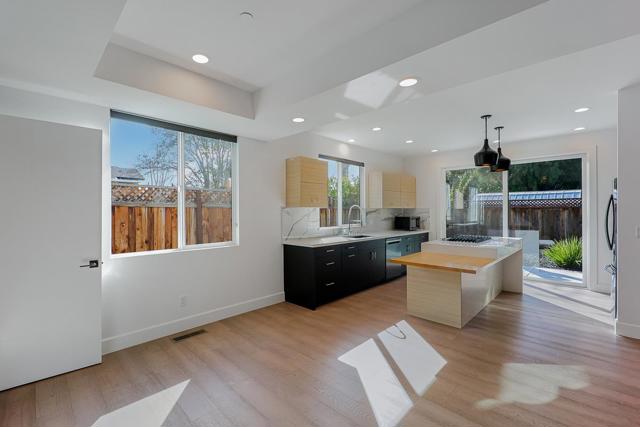 0 N Whisman Road, Mountain View CA: https://media.crmls.org/mediaz/62b9fc8c-50c7-46d2-96a7-7138cd808a9a.jpg