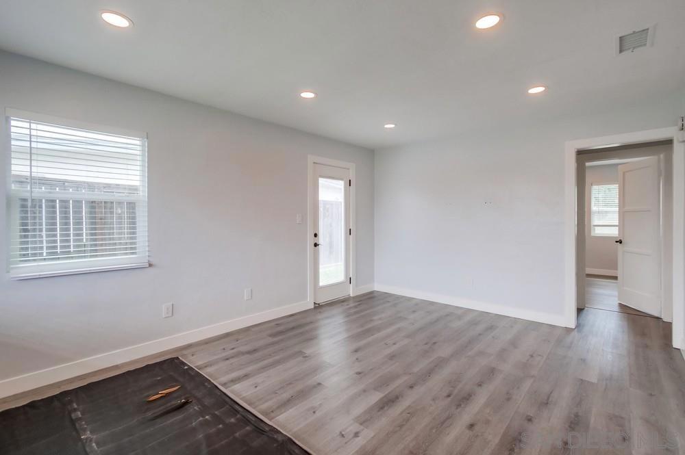 6375 Thorn St - photo 5