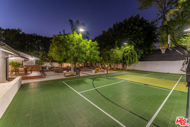 17429 Tarzana Street photo 68