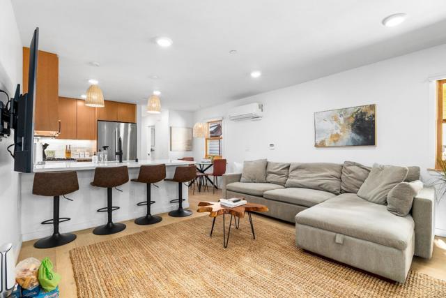 208 Capitola Avenue, Capitola CA: https://media.crmls.org/mediaz/62bb6cdf-d854-4b00-aeae-c10491ec6101.jpg