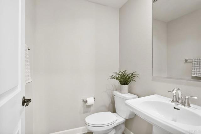 16755 Coyote Bush Drive, San Diego CA: https://media.crmls.org/mediaz/62bb6f61-9fb7-49e6-a6f6-6a49d2a2ee19.jpg