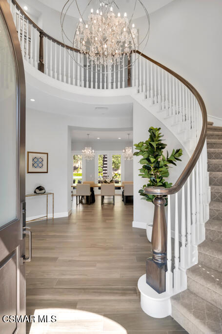 5715 Calais Court, Calabasas CA: https://media.crmls.org/mediaz/62bc8b68-1177-4884-9632-0c14bb7b2aac.jpg