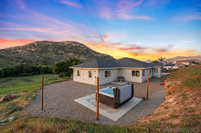 22916 Tombill Rd, Ramona CA: https://media.crmls.org/mediaz/62bd1ae5-fd8c-4c66-9fa7-d126db2c3ed1.jpg
