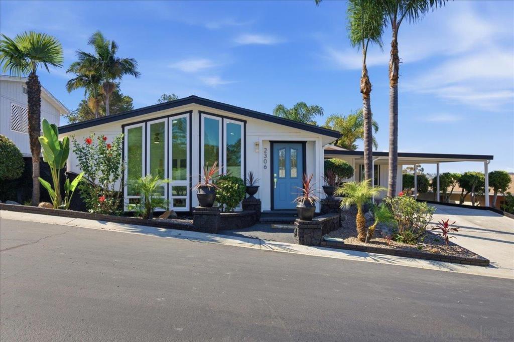 2306 Bryant
