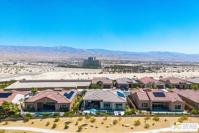 61 Zinfandel, Rancho Mirage CA: https://media.crmls.org/mediaz/62bdc96b-8953-4bd5-acb2-0c5800aff507.jpg
