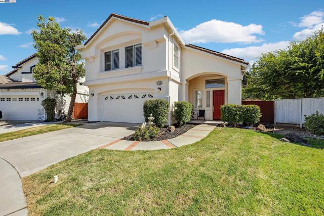 100 Arroyo Ct, Union City CA: https://media.crmls.org/mediaz/62be23e5-9f6f-4a10-b3c2-694f6314ddc0.jpg