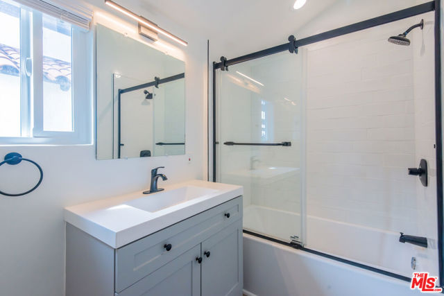 2757 Andreo, Torrance CA: https://media.crmls.org/mediaz/62be4d20-eb9e-4c16-ae31-713ce684436b.jpg
