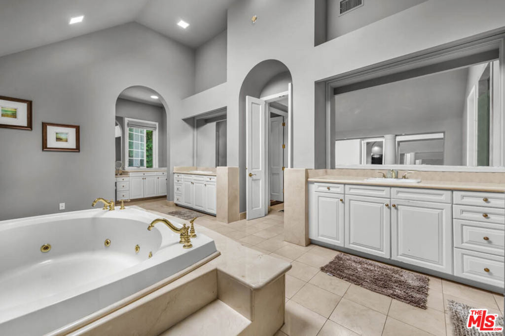 MLS #26844947 image #41