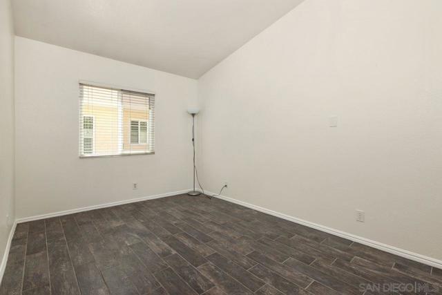 6161 Calle Mariselda, San Diego CA: https://media.crmls.org/mediaz/62be8955-4929-44fe-a5e2-10a48573bdc1.jpg
