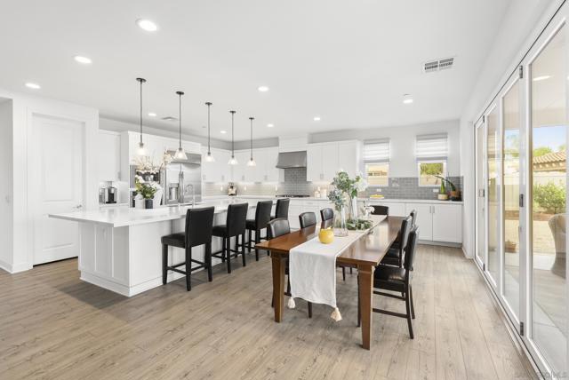1409 Apex Place, Escondido CA: https://media.crmls.org/mediaz/62bf5381-af8b-476f-be55-32734df3178f.jpg