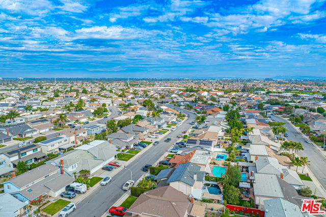 8292 Bellhaven Street, La Palma CA: https://media.crmls.org/mediaz/62c0098f-77b2-47c1-b0d8-fa989340d2bb.jpg