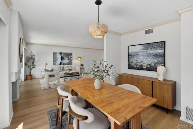 2294 Caminito Castillo, La Jolla CA: https://media.crmls.org/mediaz/62c1775c-61d7-449e-88cd-ebffd68e52ac.jpg