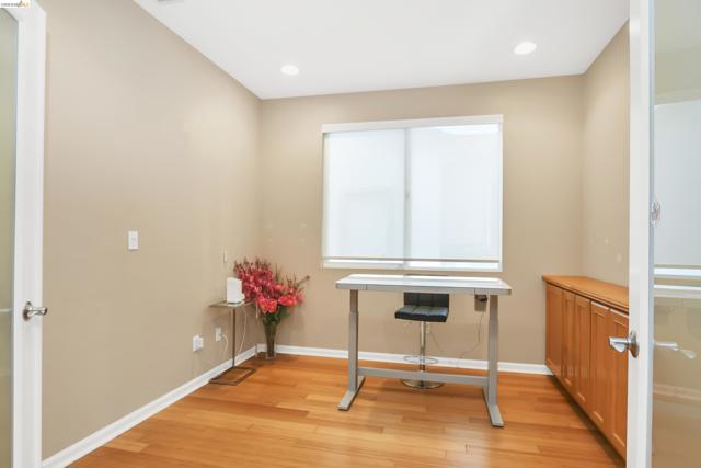 342 Desert Forest Ct, Rio Vista CA: https://media.crmls.org/mediaz/62c1814f-00f0-4d8f-8a6e-3efde138250f.jpg