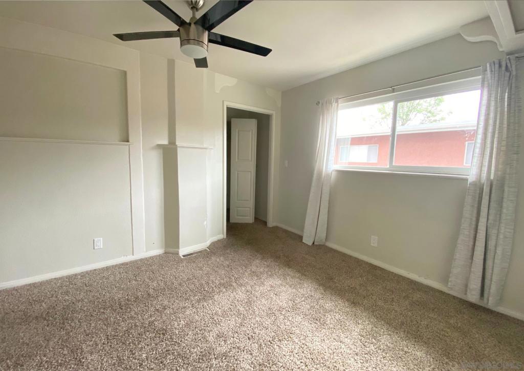 1060 E Washington Ave - photo 17