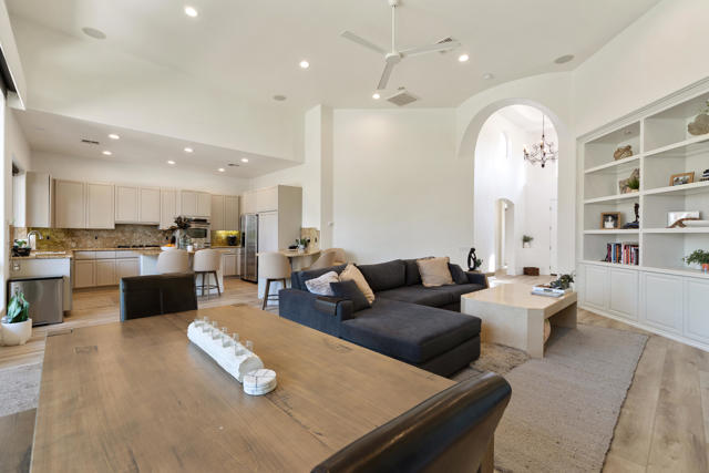 79953 Rancho La Quinta Drive, La Quinta CA: https://media.crmls.org/mediaz/62c2a255-469d-4525-ba36-4f74185dd266.jpg