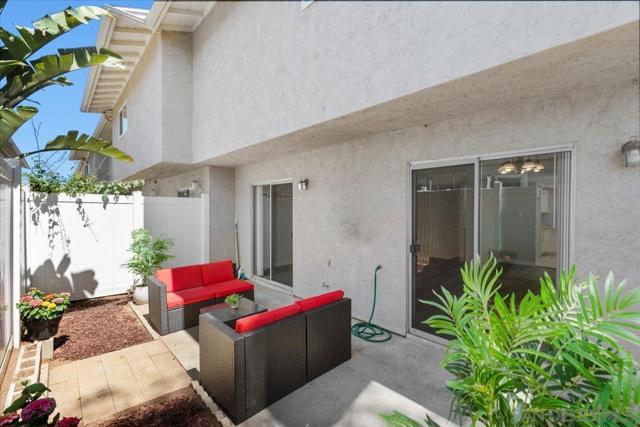 2112 East Vista Way, Vista CA: https://media.crmls.org/mediaz/62c2bfc2-379b-440b-be61-d8aa67723fa6.jpg