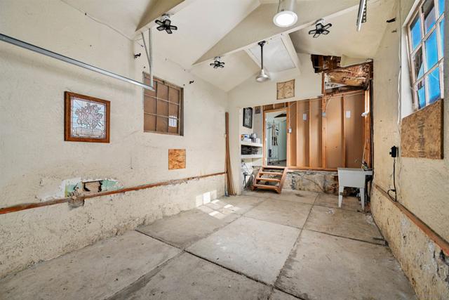 1915 Englewood Dr., Lemon Grove CA: https://media.crmls.org/mediaz/62c2f923-1c53-46e5-93dd-2eb92a3cdf41.jpg