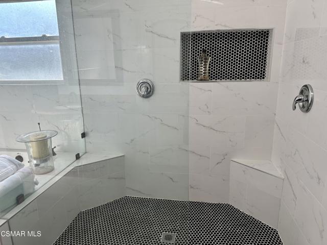 31923 Watergate Court, Westlake Village CA: https://media.crmls.org/mediaz/62c402f8-742a-4251-8211-c4f8e4748092.jpg