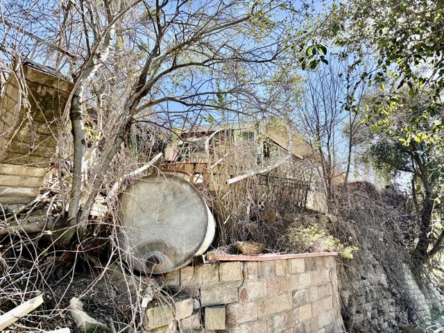 45860 Coyote Street, Banning CA: https://media.crmls.org/mediaz/62c40aef-dc02-45fe-b63c-00978766cb39.jpg
