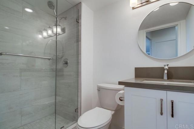 Detail Gallery Image 21 of 50 For 1150 Anchorage Ln #201,  San Diego,  CA 92106 - 2 Beds | 2 Baths