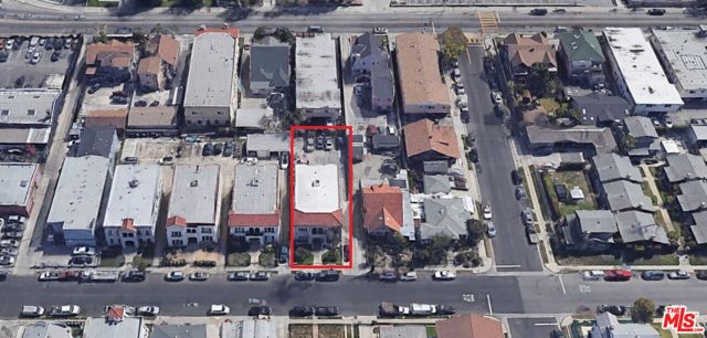 1406 2nd Avenue, Los Angeles CA: https://media.crmls.org/mediaz/62c460b7-0459-4b73-8a23-0a981231ed42.jpg