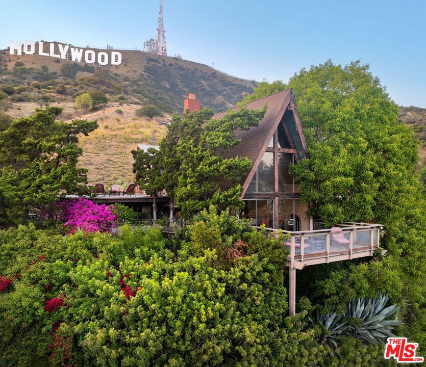 6105 Mulholland Highway