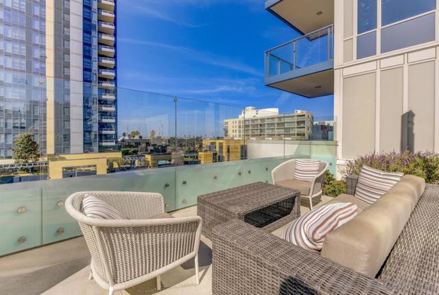 1388 Kettner Blvd, San Diego CA: https://media.crmls.org/mediaz/62c6e66c-4072-49f1-bd58-d241379378dc.jpg