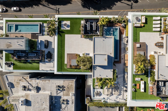 8420 W Sunset Boulevard, West Hollywood CA: https://media.crmls.org/mediaz/62c76d11-4885-45ff-8ee7-d7190f1fb097.jpg