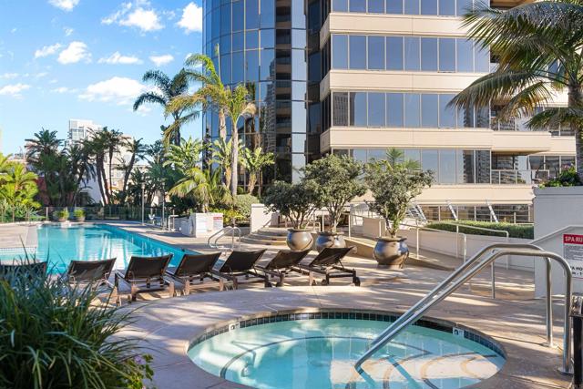 200 Harbor Dr, San Diego CA: https://media.crmls.org/mediaz/62c79b76-8563-4be1-b731-fb507580a54c.jpg