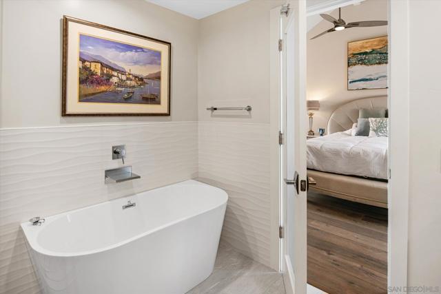 89 Tunapuna Ln, Coronado CA: https://media.crmls.org/mediaz/62c80e70-d9a1-4788-8b9e-0e910a2d16f4.jpg