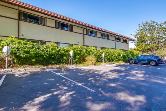 500 W Middlefield Road, Mountain View CA: https://media.crmls.org/mediaz/62c8ac97-aee3-4355-ad51-4118e0156c92.jpg