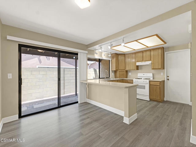 2264 Cochran Street, Simi Valley CA: https://media.crmls.org/mediaz/62c90826-2f9a-47f8-8838-12fe003a534b.jpg