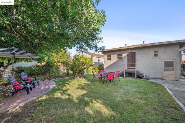 148 Estabrook, San Leandro CA: https://media.crmls.org/mediaz/62c92dde-ec54-46a1-8d58-464dac6e2e96.jpg