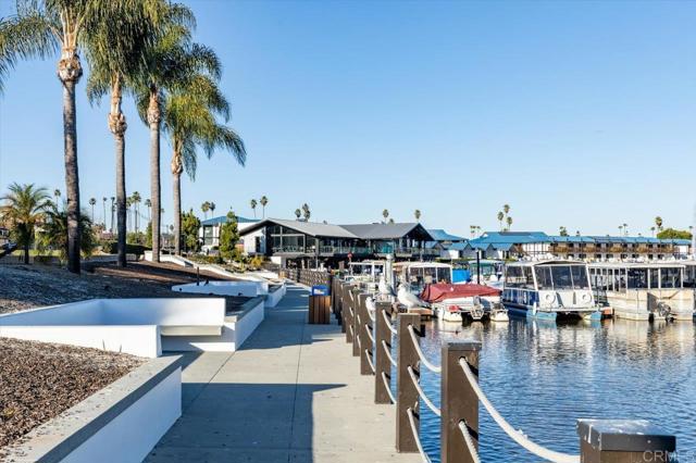 1209 La Verde Lane, San Marcos CA: https://media.crmls.org/mediaz/62c938ad-36e4-4147-bfb1-1eb3e256de24.jpg