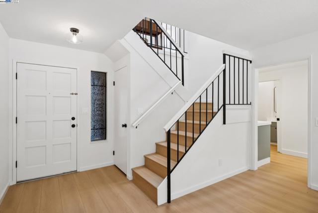 1230 Ballena Blvd, Alameda CA: https://media.crmls.org/mediaz/62c9caeb-cd7b-4273-840e-63f1e1519ce6.jpg