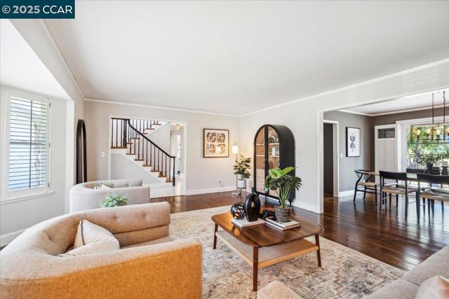 739 Devils Drop Ct, Richmond CA: https://media.crmls.org/mediaz/62c9d7b0-b4ea-4dbd-bce6-bfe4756650a2.jpg