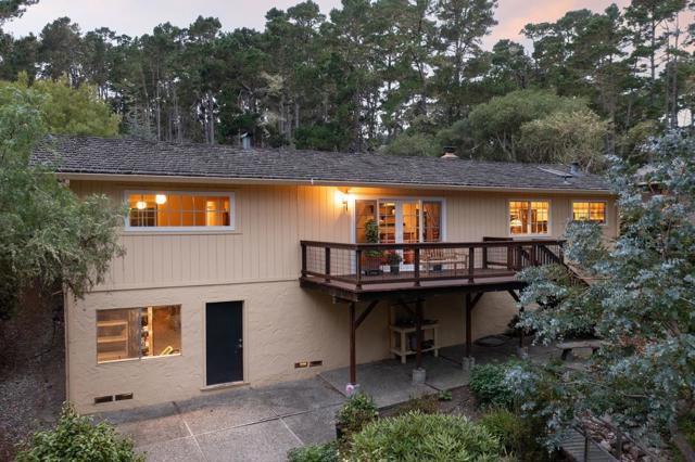 5 Wyndemere Vale, Monterey CA: https://media.crmls.org/mediaz/62c9ef74-3af3-49e1-ad8e-2dc64b484d8d.jpg
