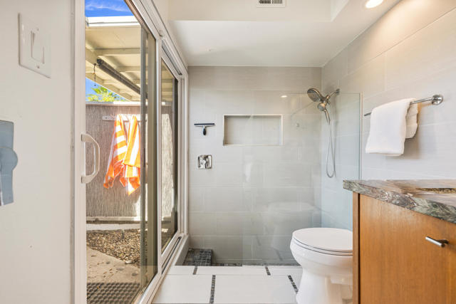1423 N Avenida Caballeros, Palm Springs, CA 92262