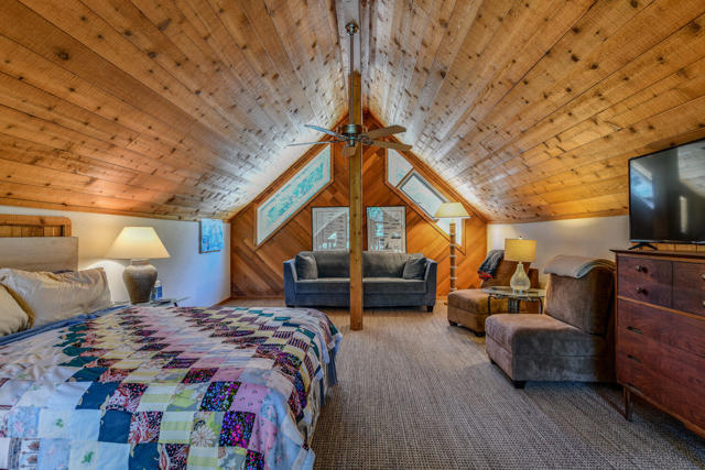 24873 Ponderosa Drive, Idyllwild CA: https://media.crmls.org/mediaz/62cbf7e3-5b95-4bc1-93fd-42a80b5a82ea.jpg