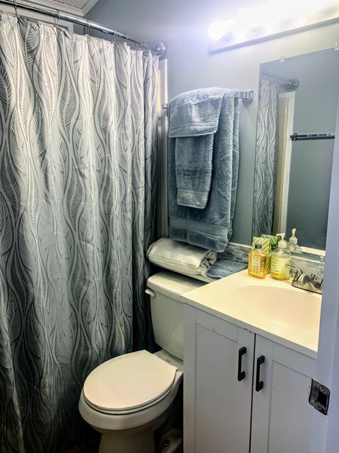 bathroom 218