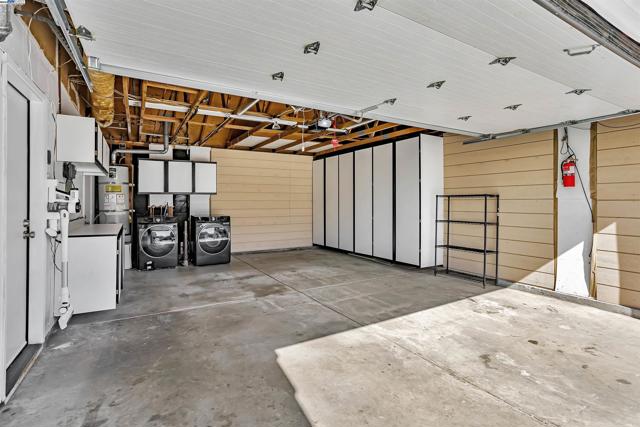 427 Summerwood Dr, Fremont CA: https://media.crmls.org/mediaz/62cc8821-5277-4181-950b-4214eb3feb8a.jpg